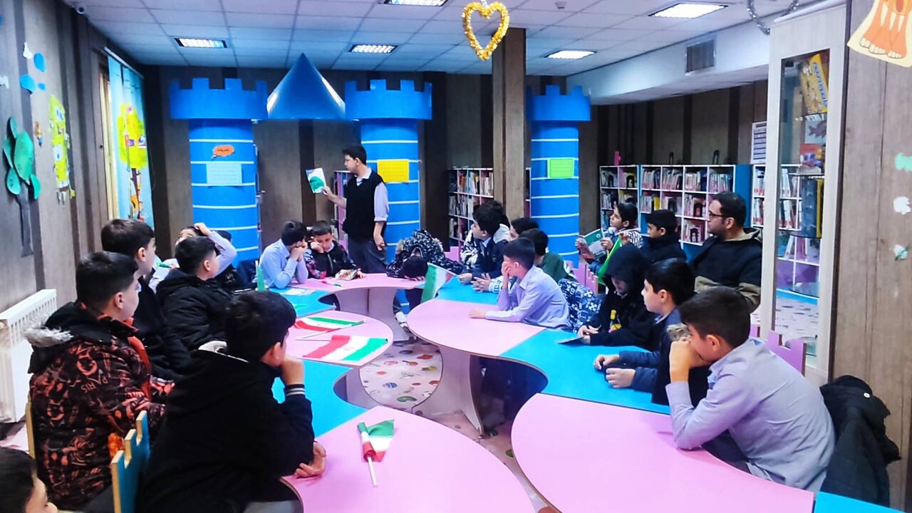 کتابخانه‌های  عمومی شهرقدس با برنامه‌های فرهنگی دهه فجر، میزبان کودکان و نوجوانان شدند