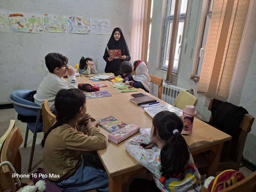 روایتگری انقلاب اسلامی در کتابخانههای عمومی اسلامشهر با اجرای برنامه های فرهنگی