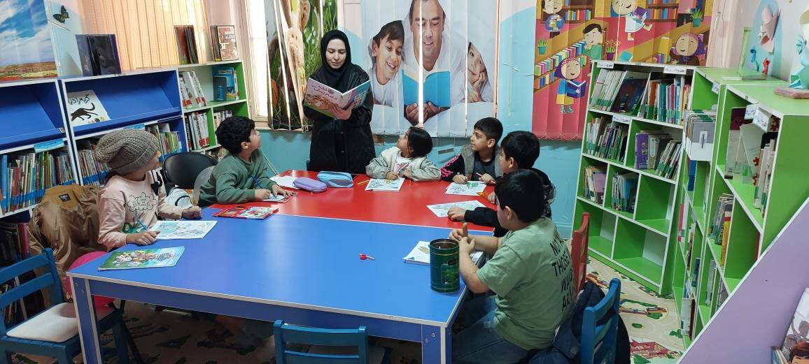 روایتگری انقلاب اسلامی در کتابخانههای عمومی اسلامشهر با اجرای برنامه های فرهنگی