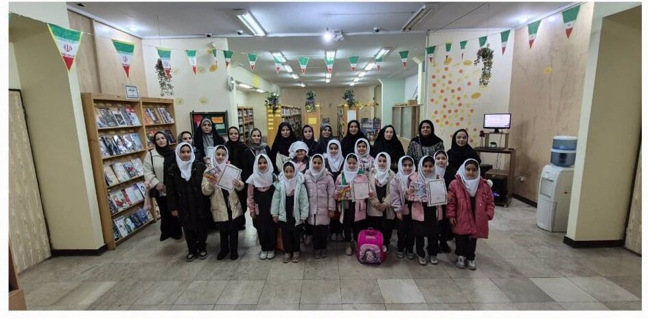 روایتگری انقلاب اسلامی در کتابخانههای عمومی اسلامشهر با اجرای برنامه های فرهنگی