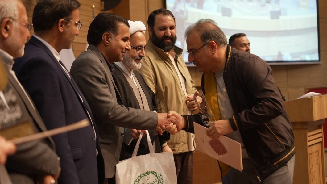 کتاب، پیشران تمدن‌سازی و حافظ خرد تاریخی ملت‌ها است