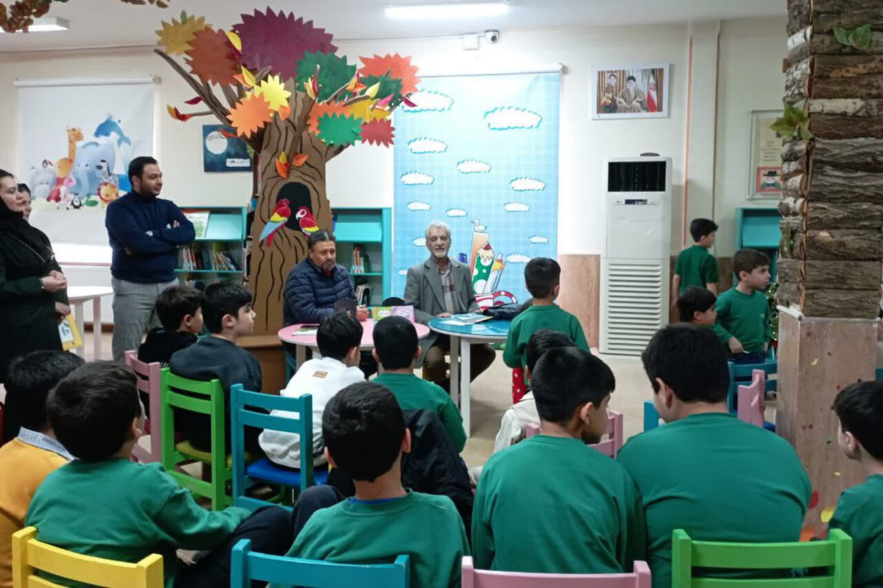 مصطفی رحماندوست مهمان کتابخانه سلمان ساوجی ساوه شد