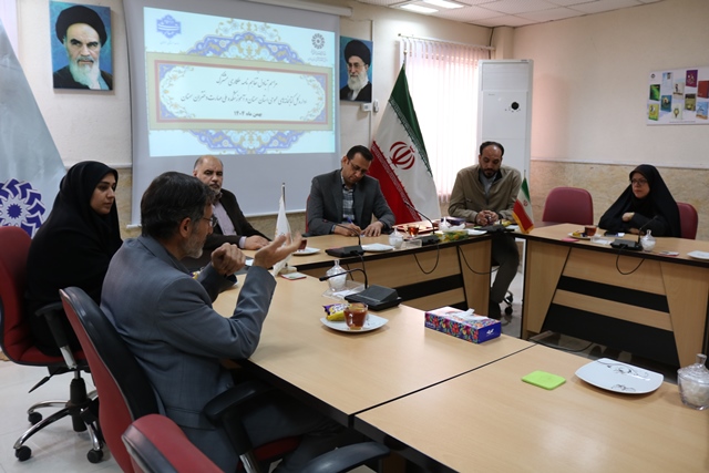 امضای تفاهمنامه همکاری اداره کل کتابخانههای عمومی استان سمنان و آموزشکده ملی مهارت دختران