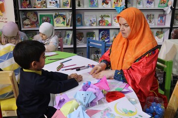 سومین روز غرفه اداره‌کل کتابخانه‌های عمومی خراسان رضوی در نمایشگاه قرآن و عترت مشهد