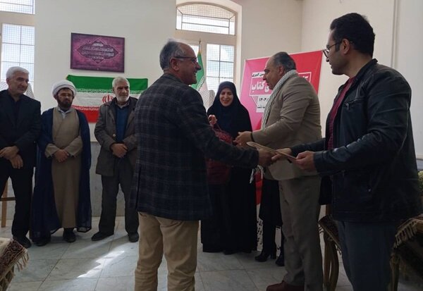 نشست نقد و بررسی کتاب «اطلس نبردهای سرنوشتساز» برگزار شد