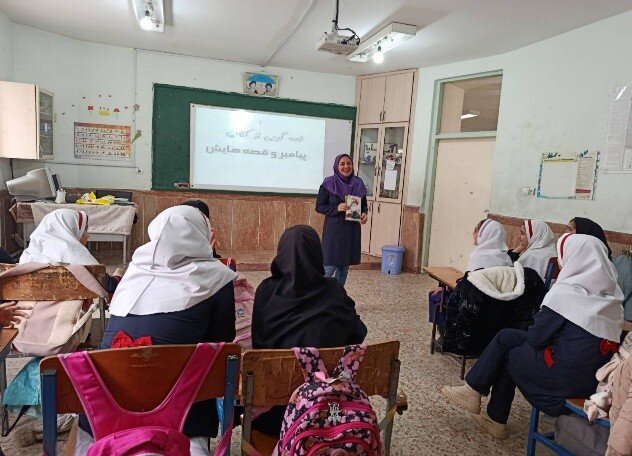 اجرای برنامه های متنوع فرهنگی توسط کتابخانههای عمومی شهرستان عجبشیر