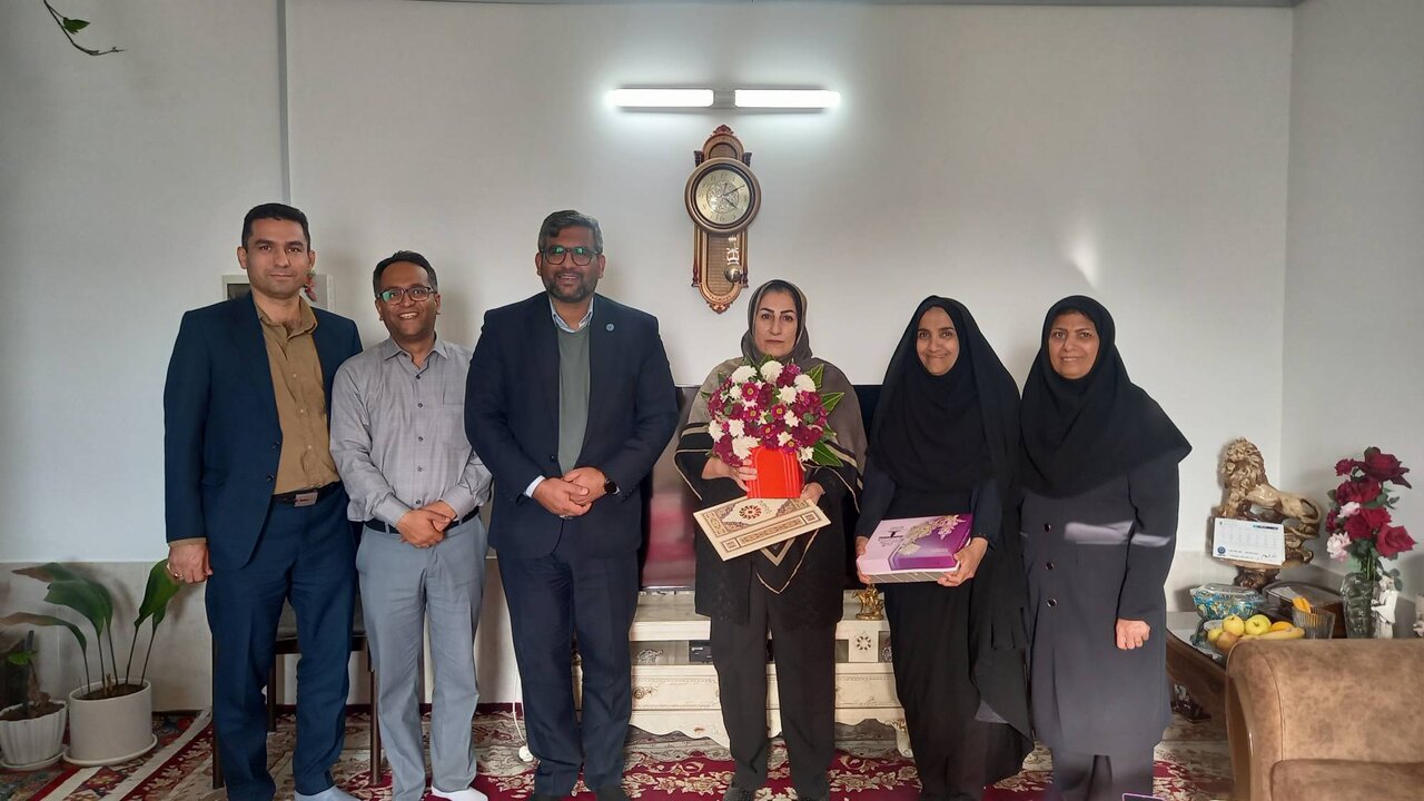 تجلیل از خدمات میترا نعمتی جهرمی، کتابدار پیشکسوت جهرم