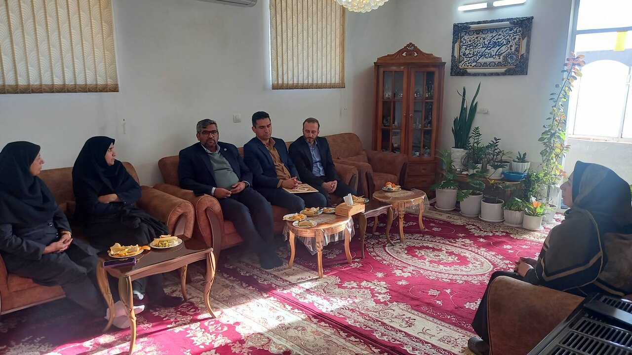 تجلیل از خدمات میترا نعمتی جهرمی، کتابدار پیشکسوت جهرم