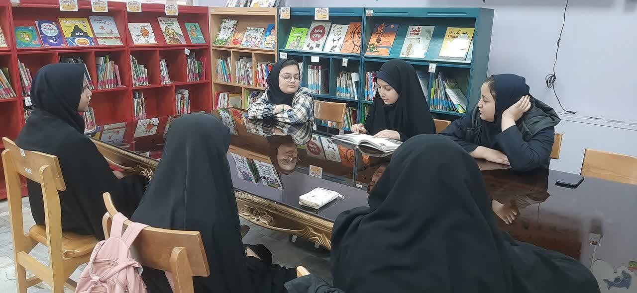 کتابخانه آیت الله خامنه ای میزبان کودکان و نوجوانان شد
