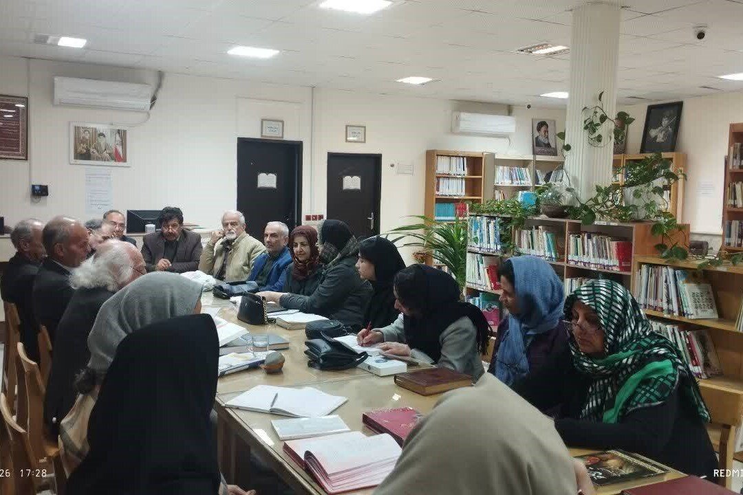 برگزاری نشست شاهنامهخوانی با حضور شاعران و علاقهمندان به ادب فارسی