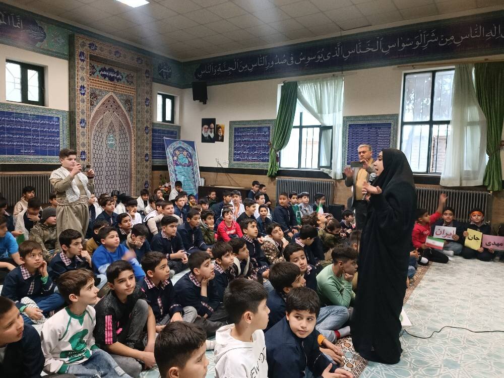 کتابخانههای عمومی ملارد پایگاه تبیین انقلاب اسلامی شدند