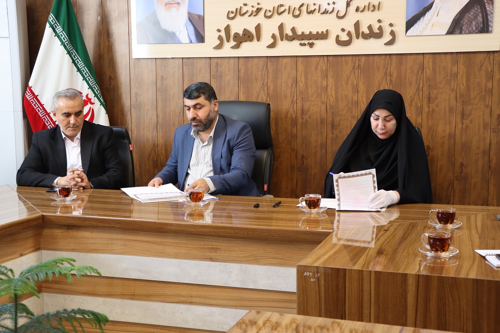 امضای تفاهمنامه همکاری ادارهکل کتابخانههای عمومی و زندانهای خوزستان با تمرکز بر توانمندسازی فرهنگی زندانیان و خانوادهها