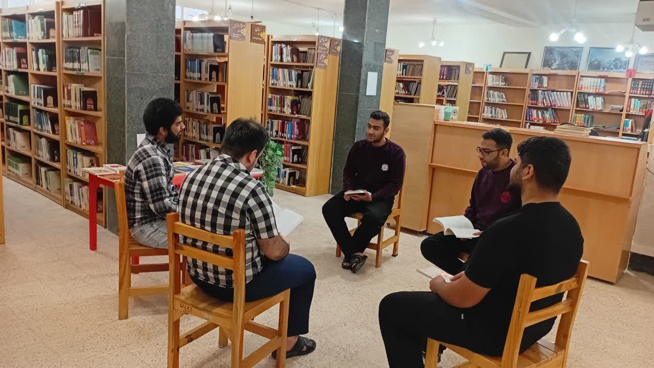 برگزاری جلسه مطالعاتی «انقلاب اسلامی؛ بازگشت به عهد قدسی» در کتابخانه حاج یوسف بهبهانی