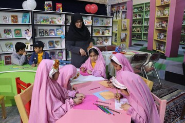 چهارمین روز غرفه اداره کل کتابخانه‌های عمومی خراسان‌رضوی در نمایشگاه قرآن و عترت مشهد