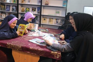 چهارمین روز غرفه اداره کل کتابخانه‌های عمومی خراسان‌رضوی در نمایشگاه قرآن و عترت مشهد