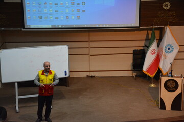 دوره آموزشی اطفای حریق با حضور کارکنان کتابخانه‌های عمومی استان کرمانشاه