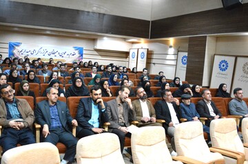 دوره آموزشی اطفای حریق با حضور کارکنان کتابخانه‌های عمومی استان کرمانشاه