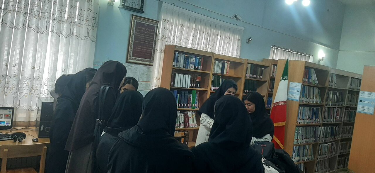 کتابخانه شهید مطهری جاجرم، کلاسی زنده برای آموزش عکاسی و کشف سوژههای ناب