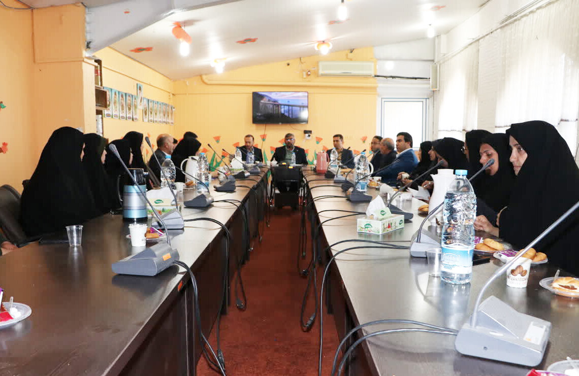 بازدیدهای میدانی، راهکار عملی رفع مشکلات کتابخانهها است/ همافزایی و گفتوگو، مسیر ارتقای خدمات کتابخانههای عمومی فارس