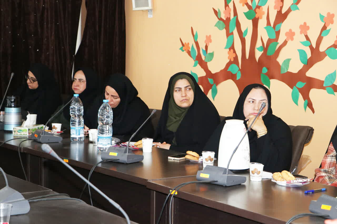 بازدیدهای میدانی، راهکار عملی رفع مشکلات کتابخانه‌ها است/ هم‌افزایی و گفت‌وگو، مسیر ارتقای خدمات کتابخانه‌های عمومی فارس