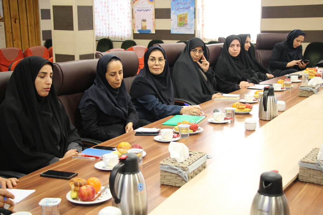 آخرین جلسه شورای اداری کتابخانه‌های عمومی استان مرکزی در سال ۱۴۰۴ برگزار شد