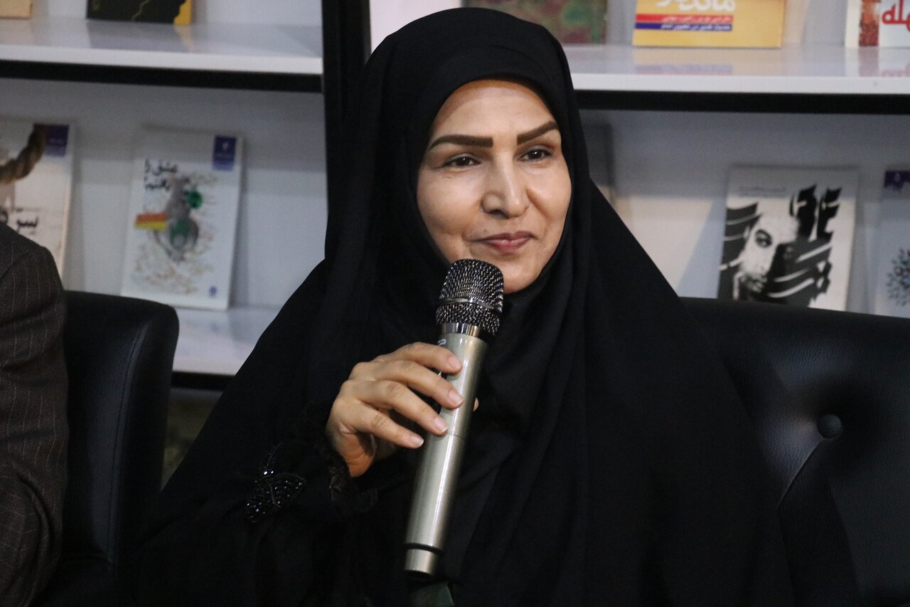 «خلوت انس»؛ ضیافت شعر آیینی در نوزدهمین نمایشگاه بینالمللی قرآن و عترت مشهد