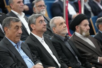 در سفر رییس جمهور به لرستان