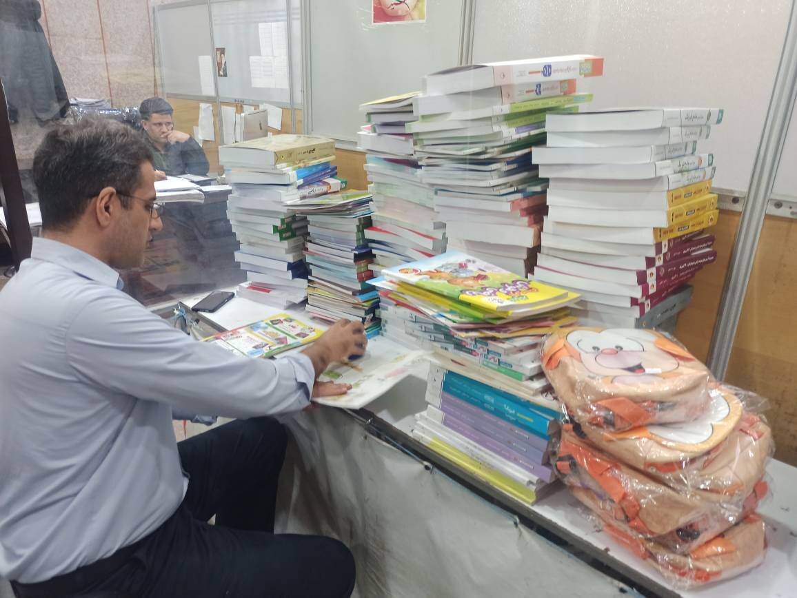 اهدای ۲۰۰۰ نسخه کتاب از سوی خانه موسسه کتاب تهران به ادارهکل کتابخانههای عمومی لرستان
