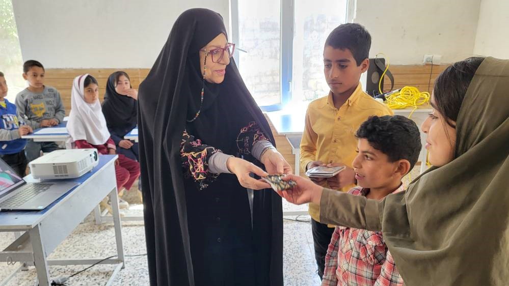 دبستان عالیآباد؛ با پیوند کتاب، مسجد و مدرسه روز شاد فرهنگی را تجربه کرد