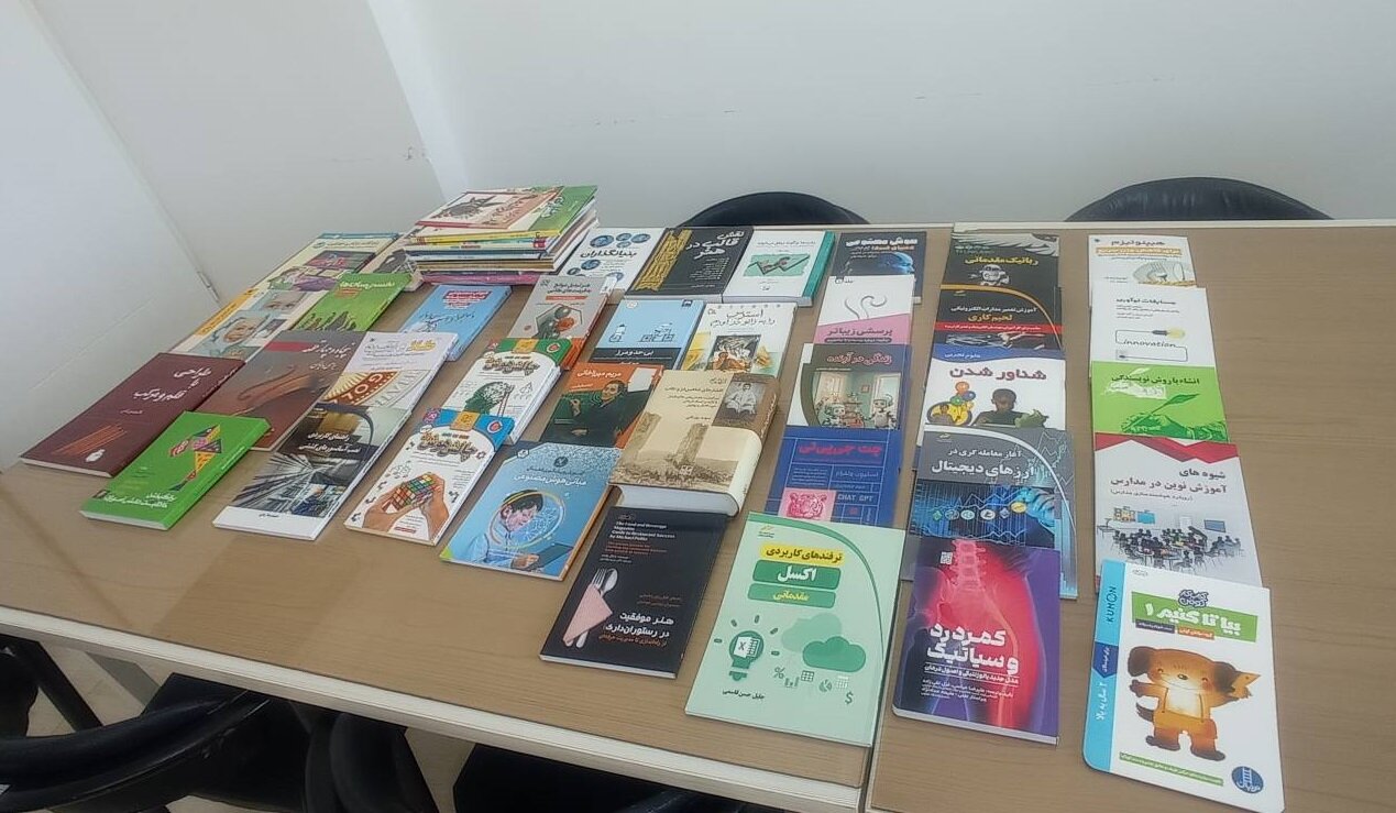صدور دومین حکم فرهنگی جایگزین حبس و خرید کتاب در شهرستان شاهیندژ