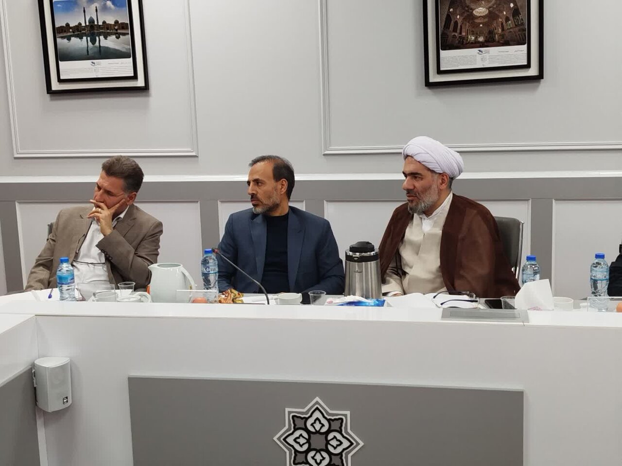 میزگرد تاب‌آوری و آسیب‌پذیری کتابخانه‌ها در قم برگزار شد