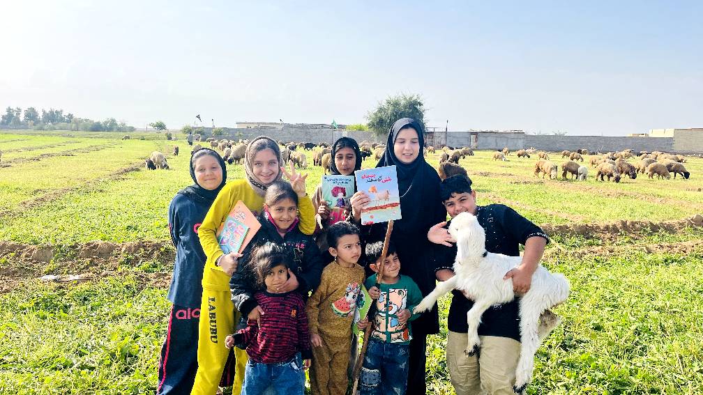 «شُلی» از دل کتاب به دل مزرعه آمد؛ قصهگویی متفاوت میان گوسفندان روستای صلیعه