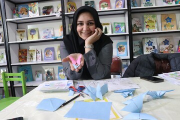 غرفه اداره‌کل کتابخانه‎های عمومی استان خراسان رضوی در اختتامییه نمایشگاه قرآن و عترت مشهد