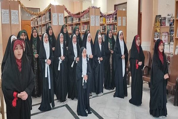 رویدادهای چندگانه فرهنگی در خوروبیابانک؛ از جمعخوانی کتاب تا تجدید میثاق با شهدا در کتابخانهها