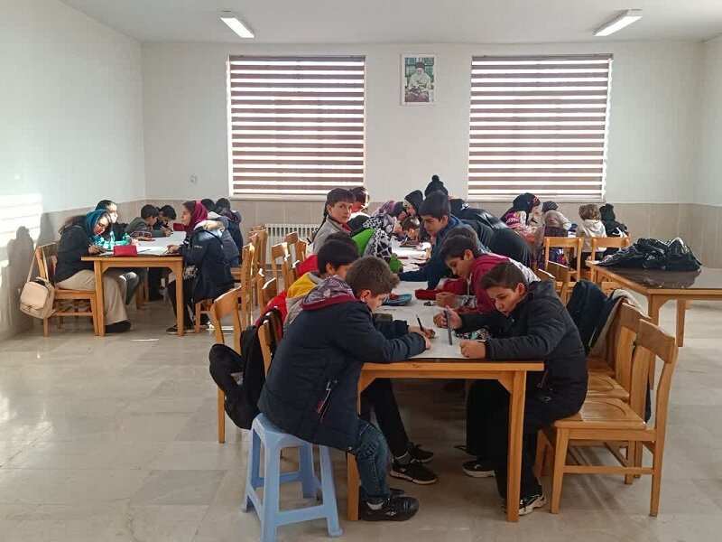 درخشش فرهنگ و کتاب در کتابخانه عمومی بعثت وزوان شهرستان شاهینشهر و میمه