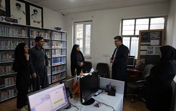 بازدید مدیرکل کتابخانه‌های عمومی آذربایجان‌غربی و فرماندار از کتابخانه عمومی میرآباد