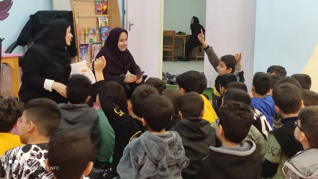 انس با قرآن و کتاب در کتابخانه‌های عمومی استان کرمانشاه