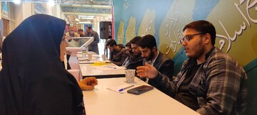 فعالیت های غرفه نهاد کتابخانه های عمومی کشور در سه شب نخست نمایشگاه بین المللی قرآن کریم