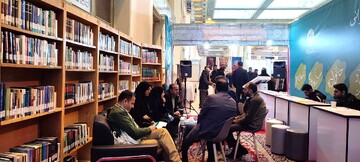 فعالیت های غرفه نهاد کتابخانه های عمومی کشور در سه شب نخست نمایشگاه بین المللی قرآن کریم