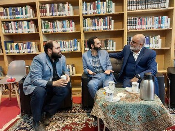 فعالیت های غرفه نهاد کتابخانه های عمومی کشور در سه شب نخست نمایشگاه بین المللی قرآن کریم