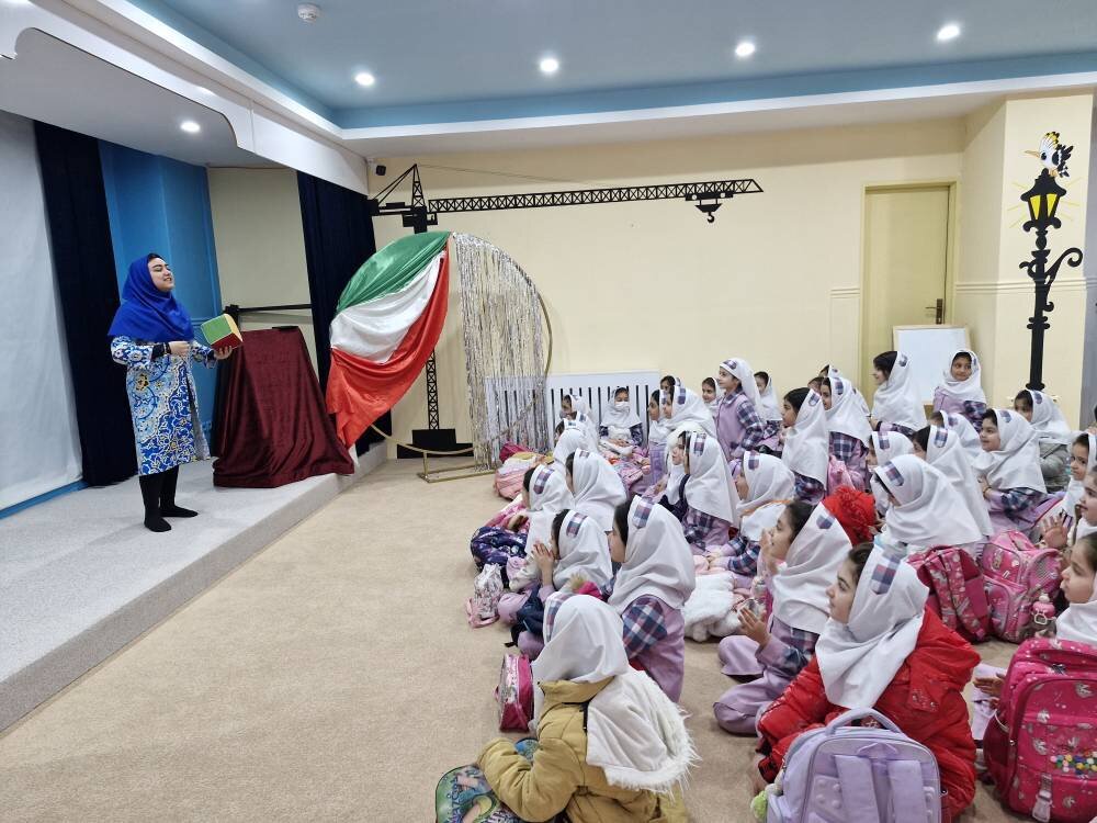 برگزاری ویژهبرنامه شاد و معنوی رمضان در بخش کودک کتابخانه موسوی گلشهر زنجان