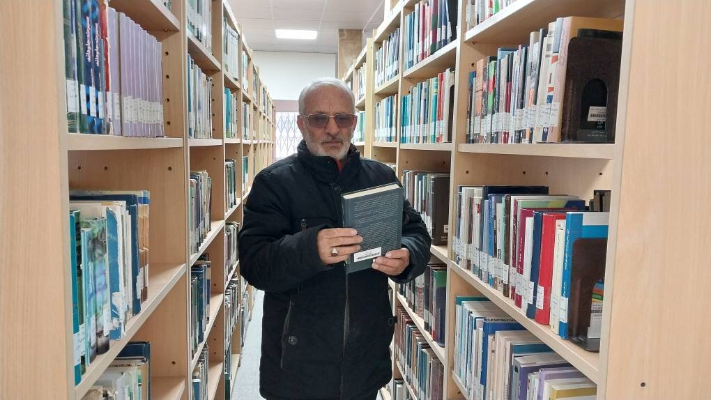 محمدرضا صالح قمری؛ کتاب، جان است؛ عزیز است دارو و درمان است