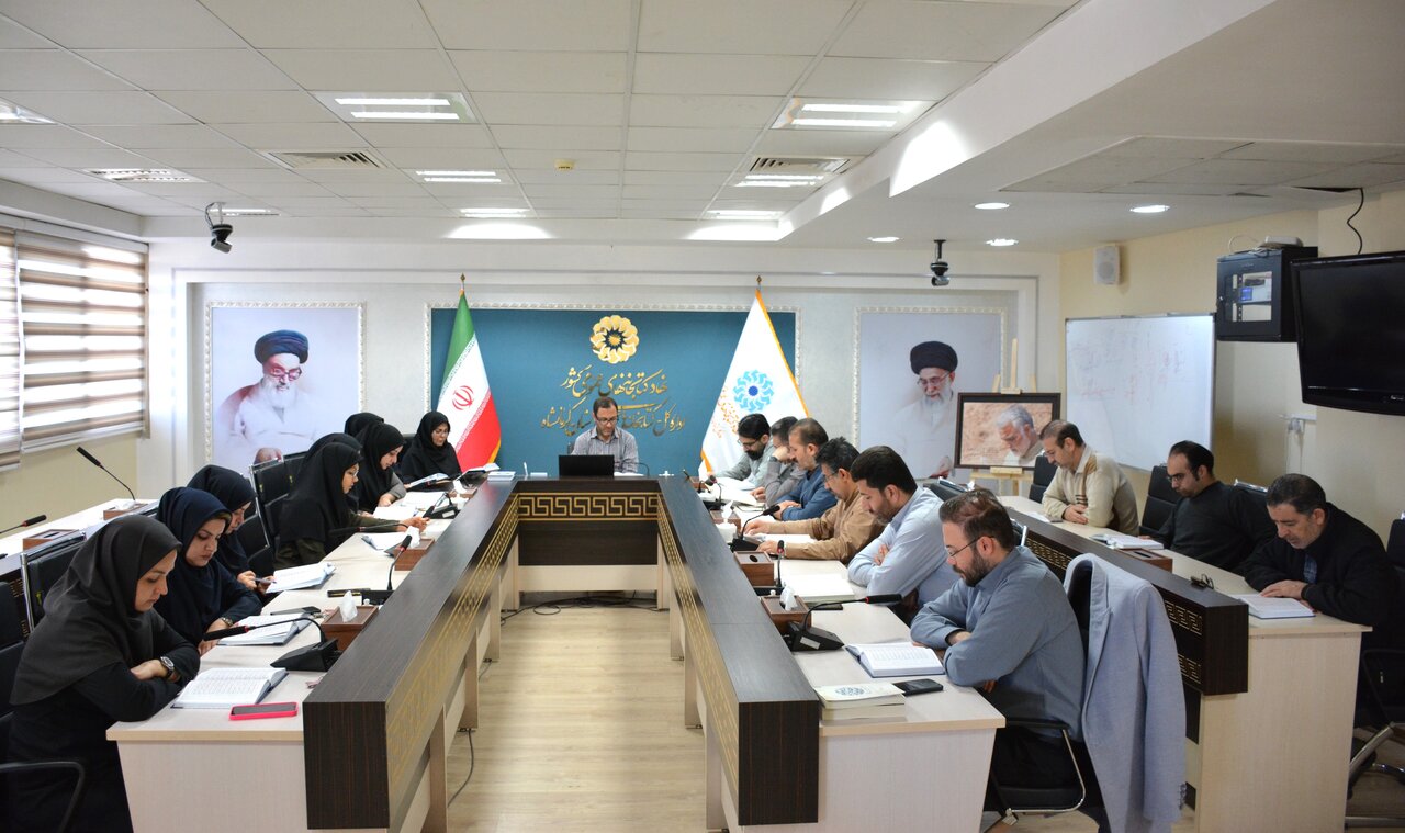 برگزاری محفل انس با قرآن کریم در اداره کل کتابخانه های کرمانشاه