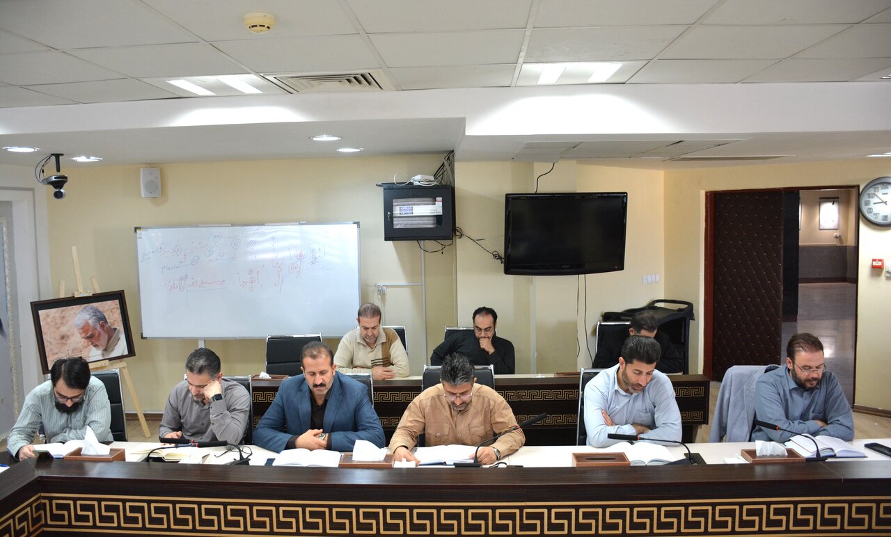 برگزاری محفل انس با قرآن کریم در اداره کل کتابخانه های کرمانشاه