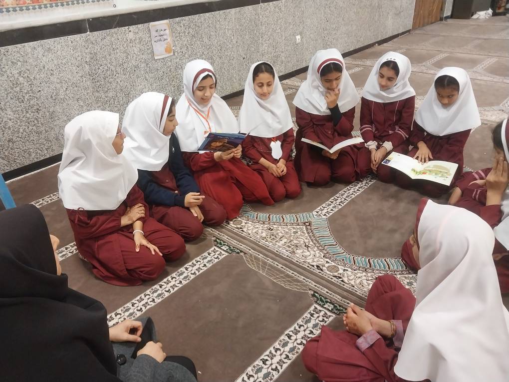 کتابخانه‌های هرمزگان در سوگ رهبر شهید و استقبال از رمضان؛ مجموعه‌ای از برنامه‌های فرهنگی و مذهبی برگزار کردند