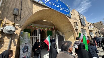 حضور پرشور کارکنان و کتابداران کتابخانه‌های عمومی یزد در راهپیمایی روز جهانی قدس