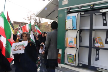 حضور پرشور کارکنان و کتابداران کتابخانه‌های عمومی یزد در راهپیمایی روز جهانی قدس