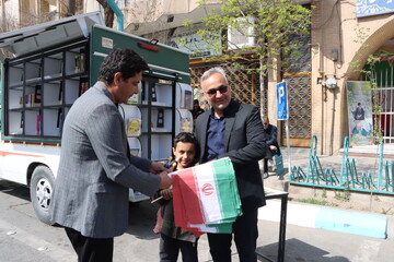 حضور پرشور کارکنان و کتابداران کتابخانه‌های عمومی یزد در راهپیمایی روز جهانی قدس