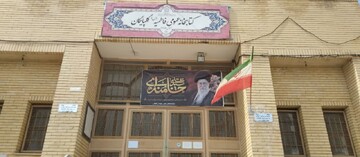 سیاه‌پوشی و فضاسازی کتابخانه‌های عمومی استان اصفهان درسوگ قائد امت در کتابخانه‌های عمومی استان اصفهان