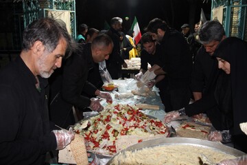 گزارش تصویری از سفره کرامت امام حسن (ع) و یادبود رهبر شهید انقلاب در ماه مبارک رمضان